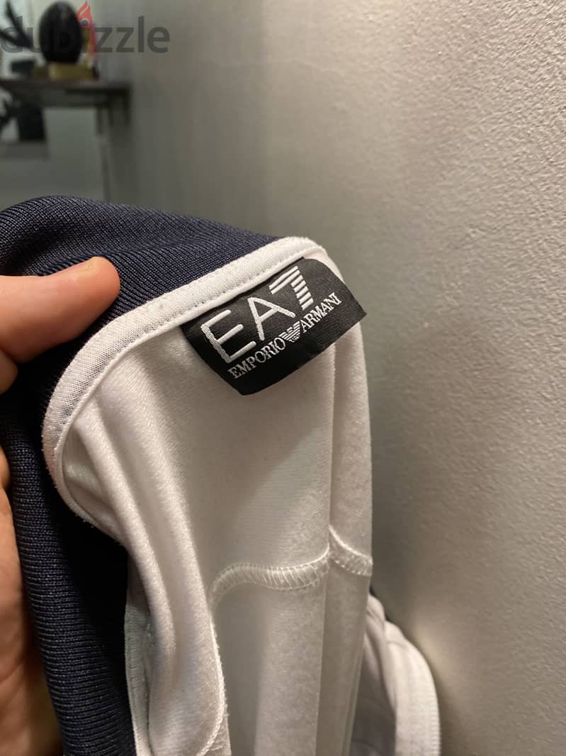 EA7 original jacket 3