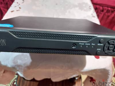 جهاز DVR  New Vision بحالة جيدة
