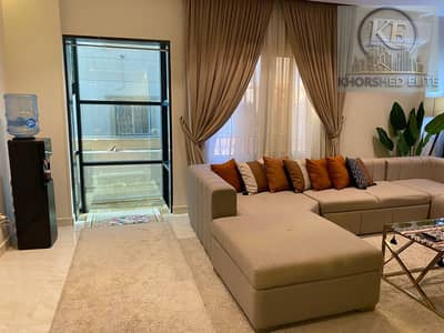 دوبلكس للبيع في ويست سوميد 300م + حديقة 150م 4 غرف تشطيب كامل موقع مميز سعر بدون فرش 12.5 مليون ومع الفرش 13.5 مليون
