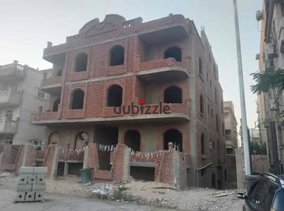 Villa for sale in South Academy in Fifth Settlement 600 land on a garden