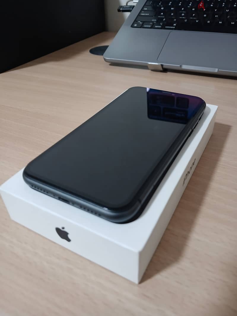 iPhone 11 (128GB) 2