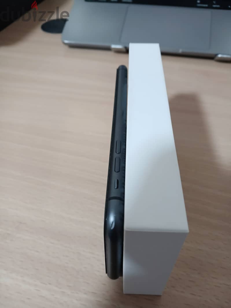 iPhone 11 (128GB) 6