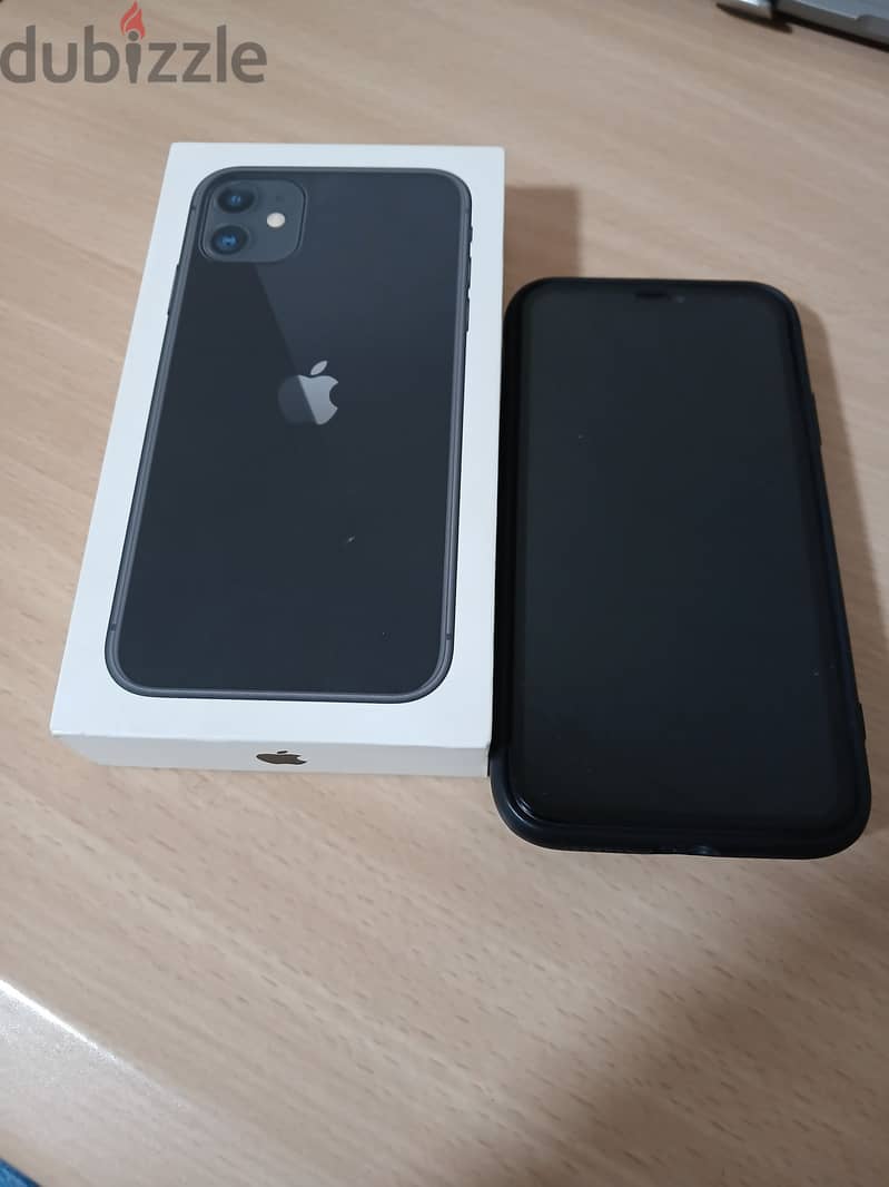 iPhone 11 (128GB) 8