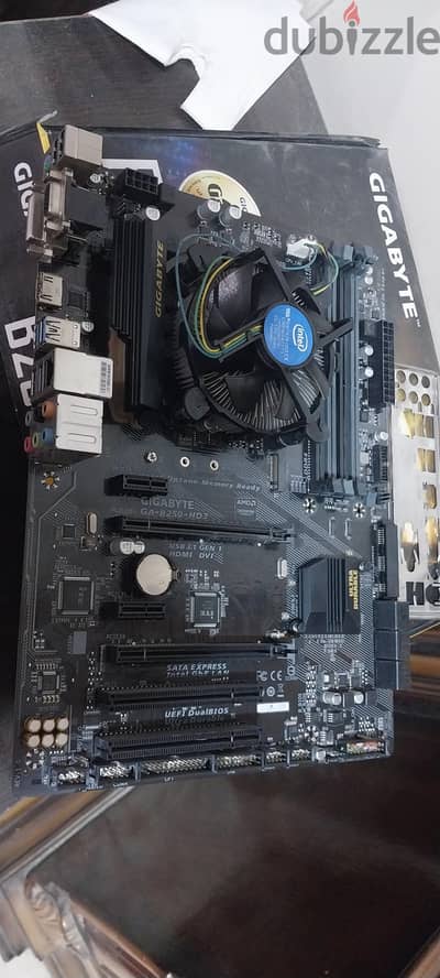 bundel GIGABYTE B 250-HD3 & PRCESSOR INTEL CORE I 5  7400
