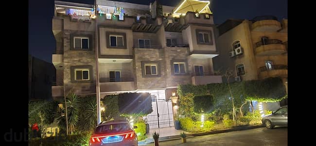 روف للبيع في فيلا بالبنفسج 4 بالتجمع الأول NEW CAIRO