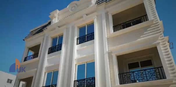 شقة مميزة للبيع من المالك مباشرة فى قلب ال R 8 العاصمة الإدارية الجديده New Administrative Capital
