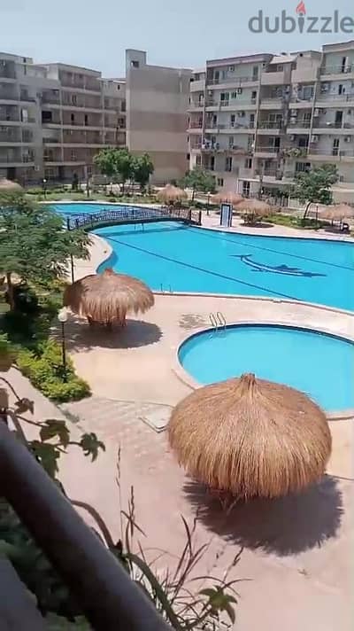 شقة فاخرة بكمبوند بيرل بيراميدز