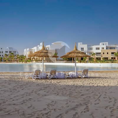 READY TO MOVE APARTMENT 3 BEDROOMS FOR SALE DIRECT LAGOON IN GOUNA WITH 5%DP