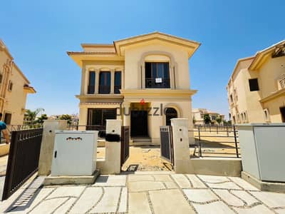 اخر فيلا مستقله D3 بسعر لقطه بالتقسيط ع 11 سنه في مدينتي وايدجاردن فيو اتجاه شرقي Madinty