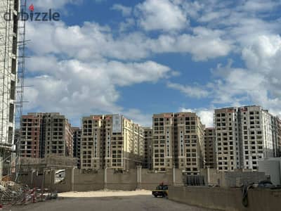 شقة للبيع في مروج سموحة 205م دور 12 | 3 غرف | مقدم 20% وتقسيط 5 سنوات