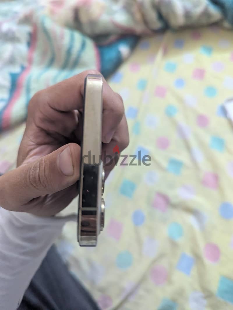 Ipone 12 pro max 6