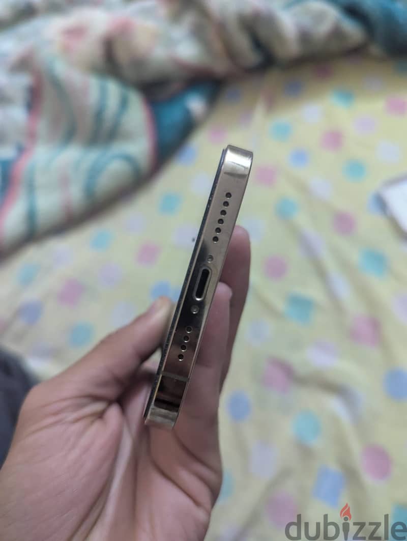 Ipone 12 pro max 8