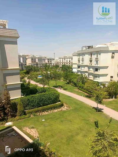 بالاقساط على 3 سنوات للببع اي فيلا روف مساحة 300 م و روف 90 م   Mountain view hydepark  في كمبوند ماونتن فيو هايد بارك فيو على التاون و الهايد بارك
