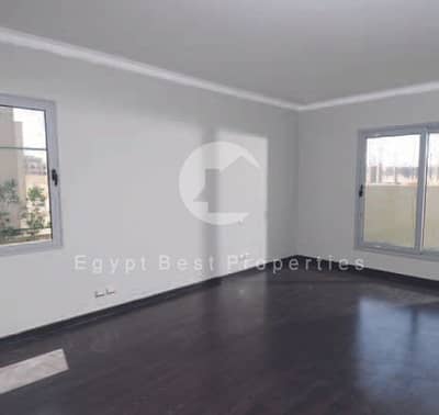 شقة مع حديقة جاهزة للسكن للبيع في موقع متميز في زايد بالتقسيط