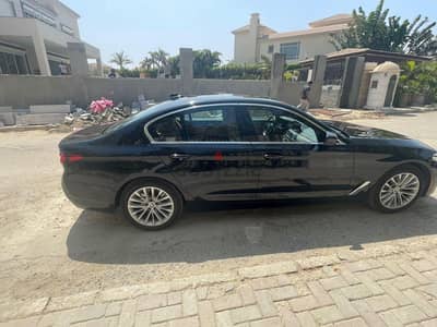 BMW 530i Luxury US Specs