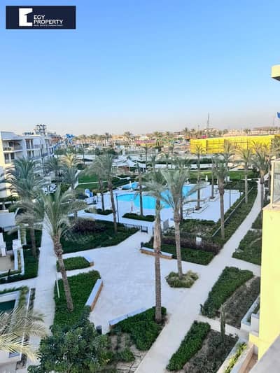 شالية للبيع في مراسي الساحل الشمالي بــ فيو بحر وحمام سباحة استلام فوري بتشطيبات خاصه