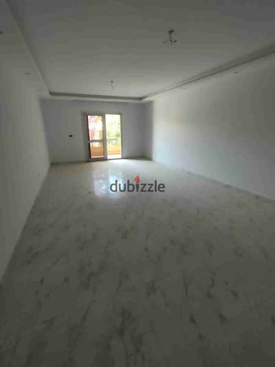 Apartment for rent ground floor with garden in Sheikh Zayed