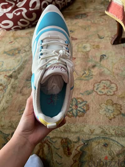 Sketcher Size 41