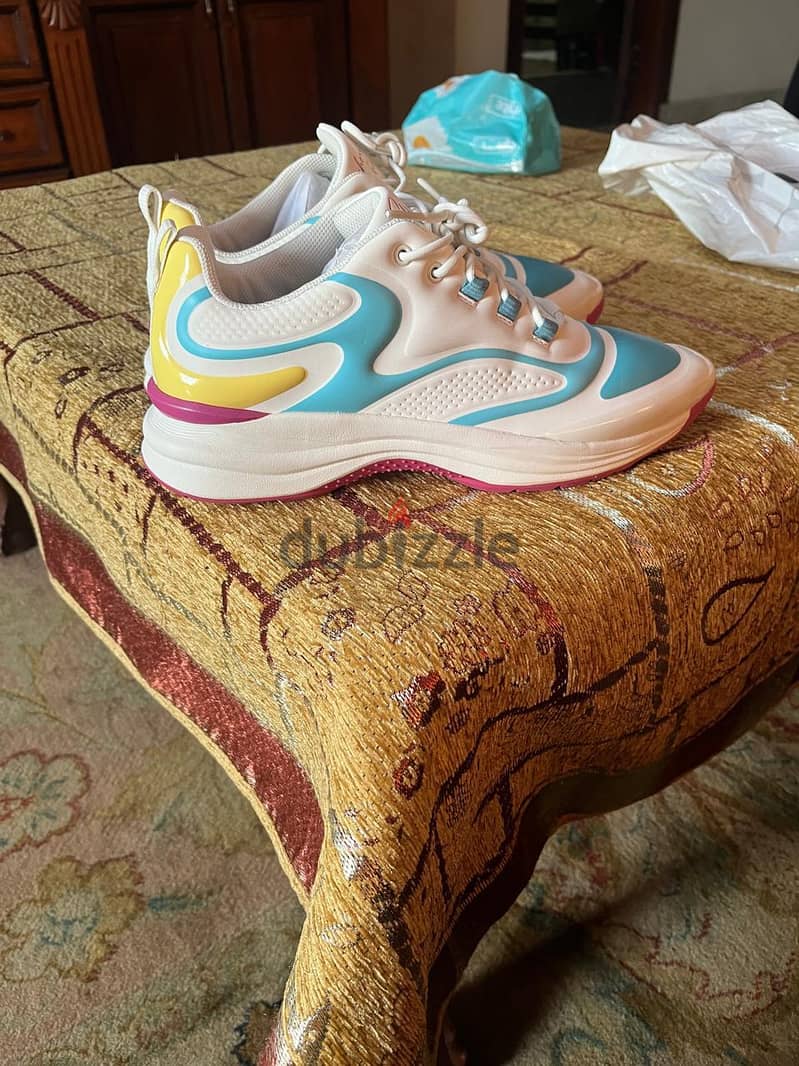 Sketcher Size 41 4