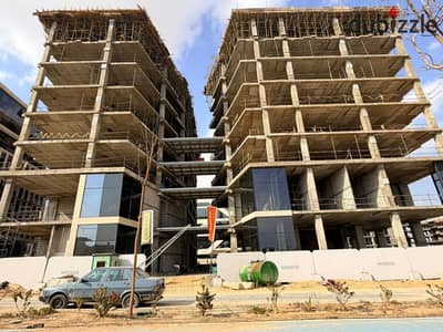 Office for sale in the financial district in front of the Central Bank, with a price per square meter of 89 thousand, at a loss of 350 thousand due to payment difficulties.