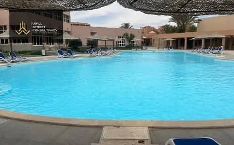 شالية متشطب بالكامل للبيع على البحر مباشرة فى قلب العين السخنة