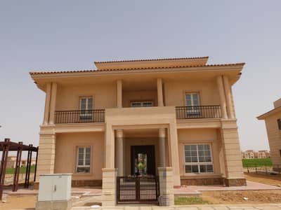 فيلا للايجار في مدينتي نموذج E مساحة مبانى 400 متر مساحة ارض 850 متر بموقع مميز جدا وسعر لقطه