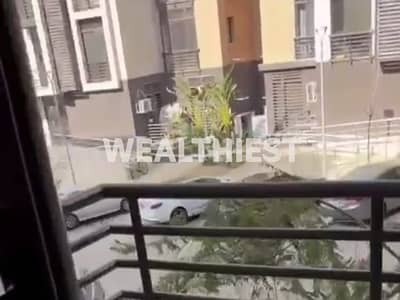 استوديو بارك فيو للبيع مقدم وأقساط في B8 مدينتي بموقع مميز جدًا قرب النادي ومجمع البنوك وThe Spine استلام فوري وتشطيب شركة فرصة قوية للسكن والاستثمار