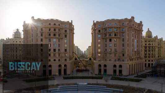 شقة بأميز موقع في العاصمة تشطيب كامل إستلام فوري بمقدم 5% والتقسيط علي 10 سنوات