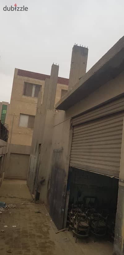 مصنع للبيع بالتجمع الخامس المنطقة الصناعية بموقع مميز بالقرب من الشارع الرئيسي  المساحة 300 متر نشاط هندسي جاهز ومناسب للتشغيل والاستثمار الصناعي  موق