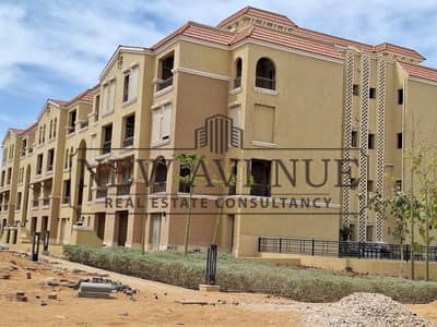 شقة جاهزة للسكن الطابق الثاني في موقع مميز للغاية  للبيع في مشروع المعادي فيو بمدينة الشروق Maadi views
