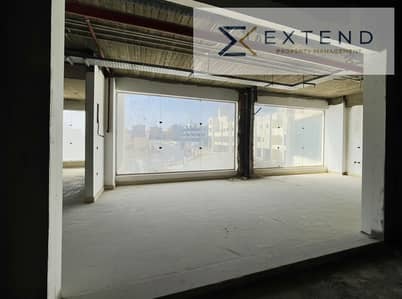 At the lowest price per meter in the heart of 6th of October, a shop for rent with an area of 70 m in a strategic location with high daily visitor traffic suitable for various activities and a facade.