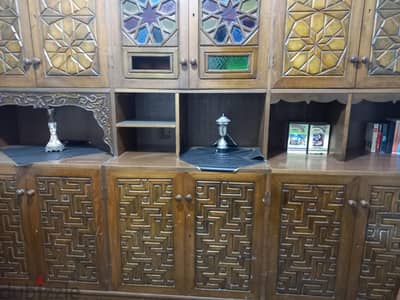 مكتبة كتب تسعى ٧ الاف و ٥٠٠ كتاب