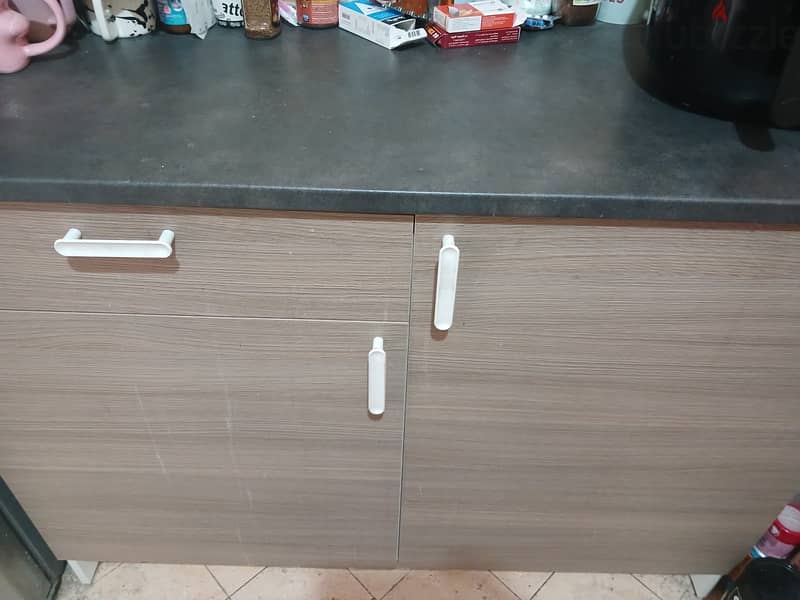 Kitchen cabinet 1