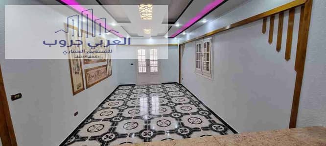 شقه بالروف في اسكندرية شاطئ النخيل تاني شارع من الرئيسي في قلب الأسواق التجارية