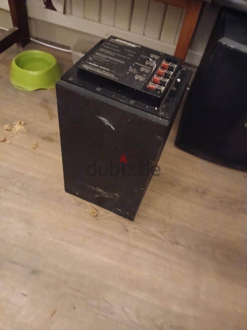bose 2 cubes with small subwoofer 2