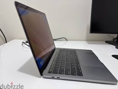 Macbook pro 2017 with touch bar