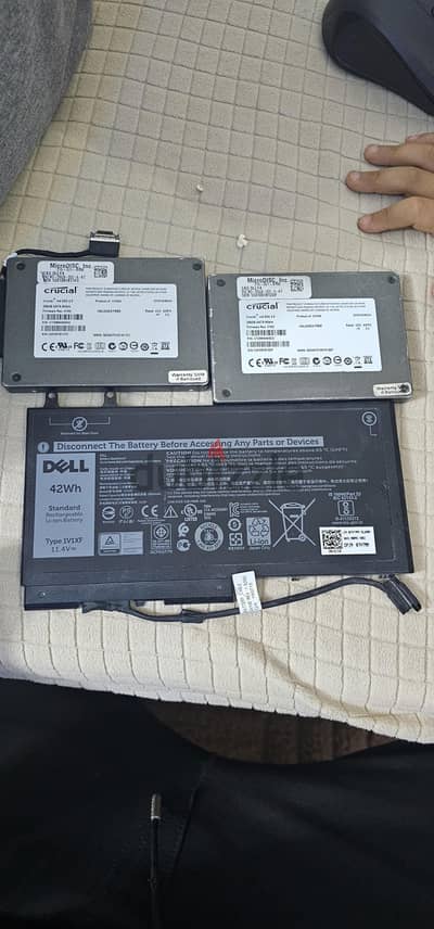 متوفر هردات ssdوهردات hddوموجود بطاريه ديل لم تستخدم