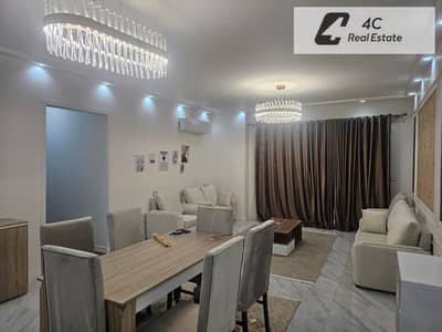 Furnished apartment for rent in Patio Oro, first occupancy, close to all services, lowest monthly rent, available for long-term lease.