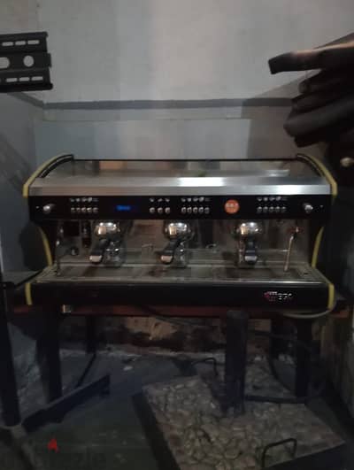 ماكينة قهوة Wega إيطالي – احترافية للبيع 