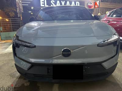 فولفو EX30 2025 وكيل ضمان