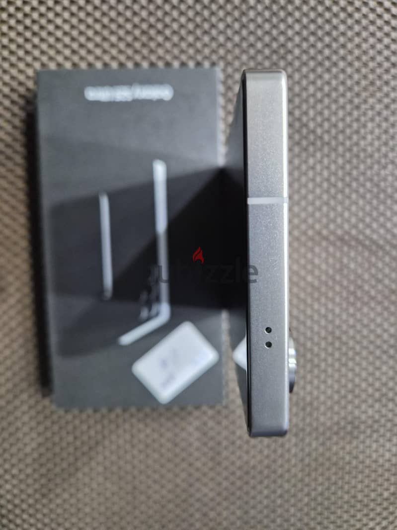 galaxy s25 ultra 256G 4