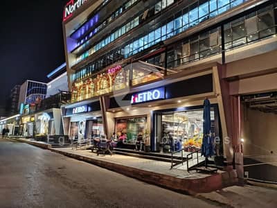 محل للاستثمار معرض سيارات  جاهز للتشغيل  مباشرة علي شارع ال 90 الشمالي.