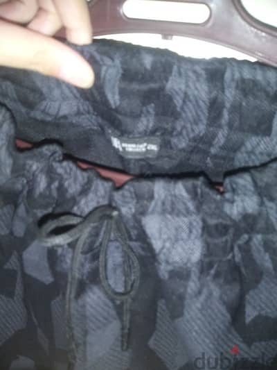 بنطلون zara مشبح مقاس 2xl