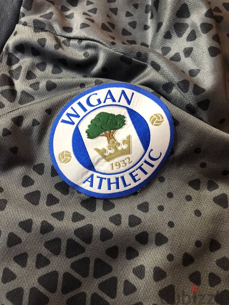 Wigan Athletic Heatable kit 1