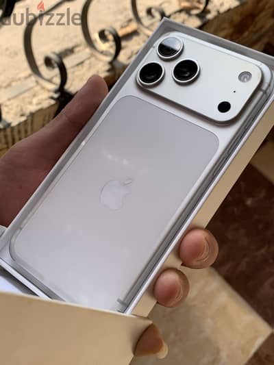 Iphone 17pro max256g battery 100%||ايفون ١٧برو ماكس ٢٥٦جيجا