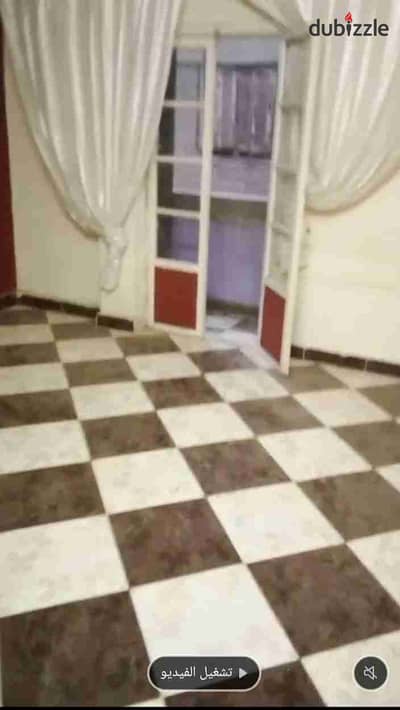 للبيع شقه ١٠٠م ٣غرف وصاله وحمام ومطبخ دور ٣ بعماره عائلات محترم فى بولاق دكرور