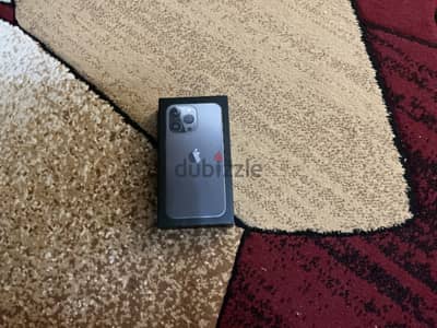 iPhone 13 Pro box/case