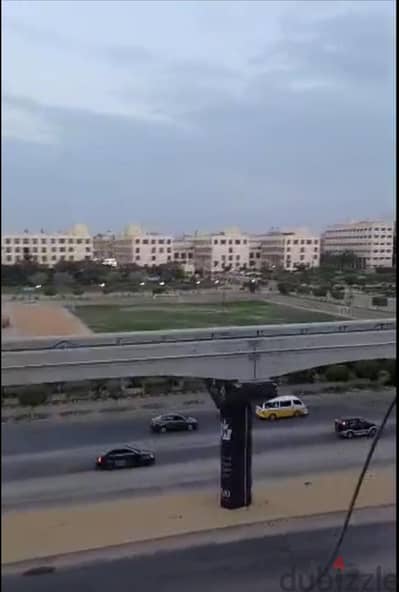 شقه مميزه علي المحور المركزي