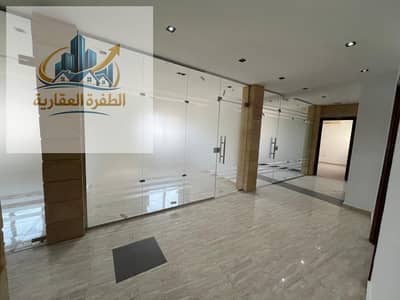 لرجال الاعمال مكتب  ادارى للايجار  فى المعادى اللا سلكى خلف  القريه الذكيه والمعونه الامريكيه مساحه 240م صافى دورارضى مرخص ادارى بسعرمميز