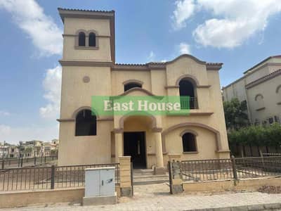 Villa for sale in Rehab Hills Standard Color Model N